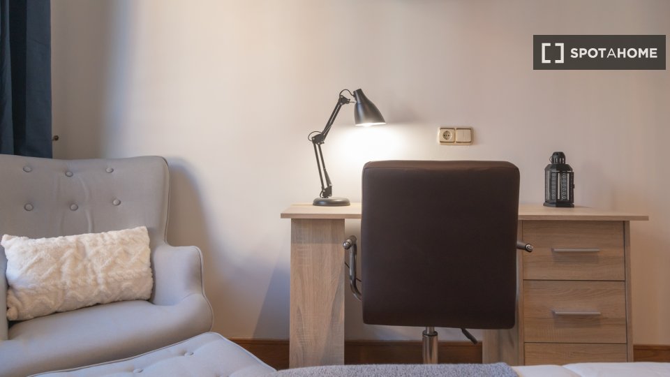 Double room Madrid, 11 beds — photo 17
