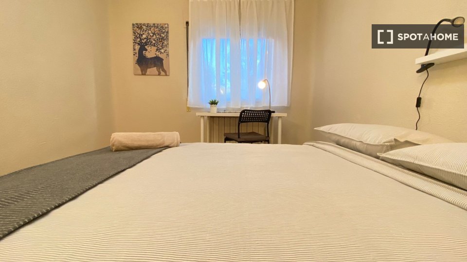 Double room Madrid, 5 beds — photo 14