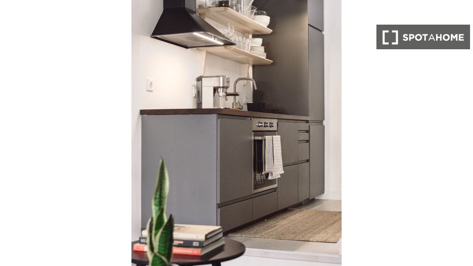 Apartment Lisbon, 1 bed, 80m² — photo 30