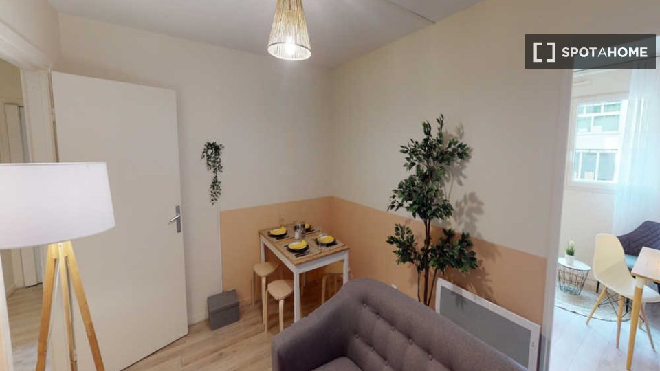 Double room Paris, 4 beds, 90m² — photo 6