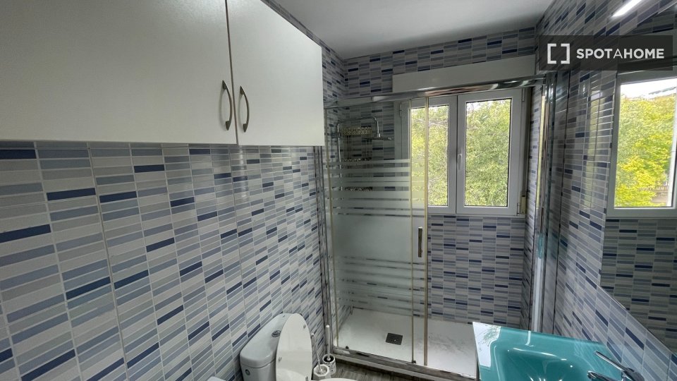 Double room Madrid, 4 beds — photo 11