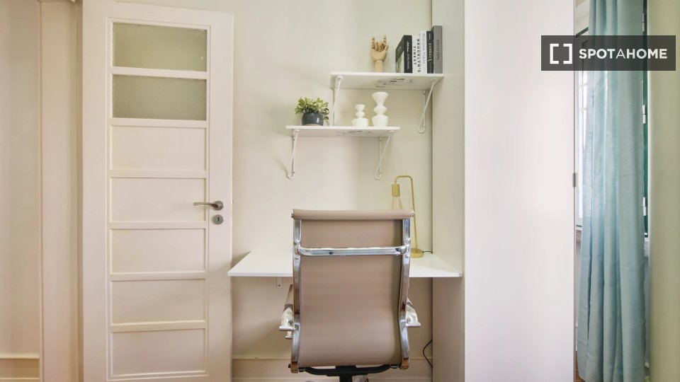 Double room Lisbon, 6 beds — photo 4
