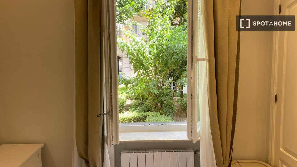 Double room Madrid, 6 beds — photo 19