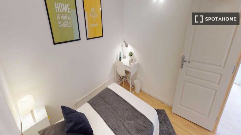 Double room Lille, 4 beds, 70m² — photo 14