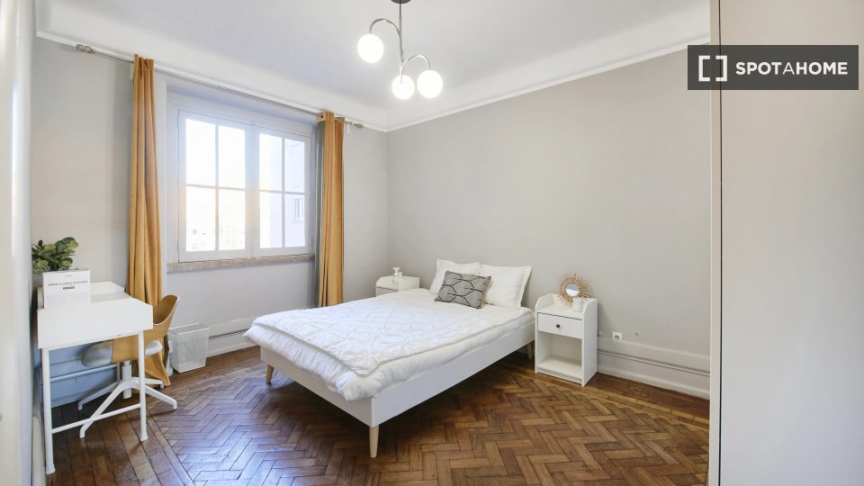 Double room Lisbon, 7 beds — photo 11