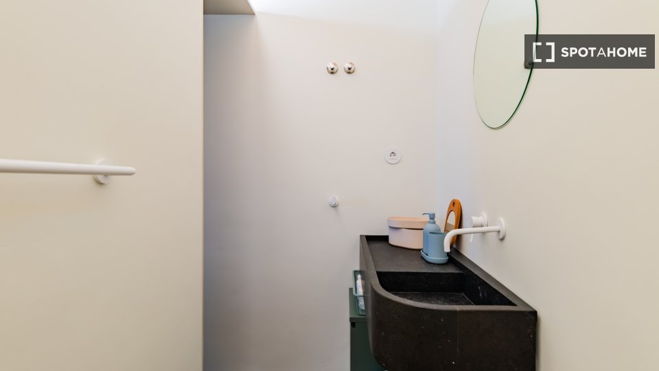 Apartment Lisbon, 2 beds — photo 19