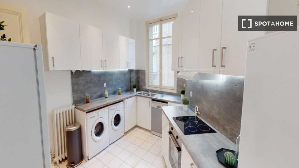 Double room Paris, 8 beds, 200m² — photo 5