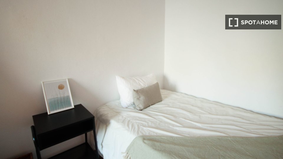 Double room Barcelona, 6 beds — photo 11