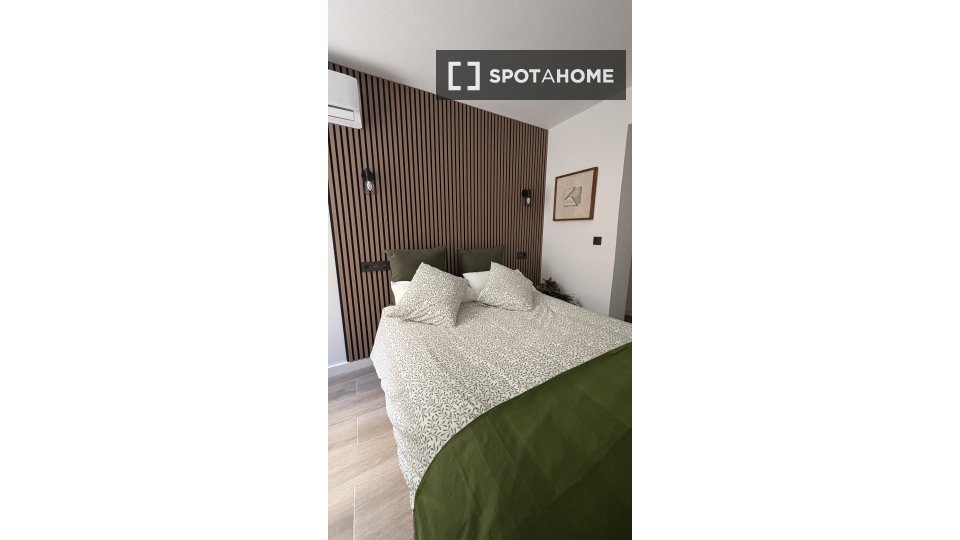 Apartment Madrid, 2 beds, 53m² — photo 2