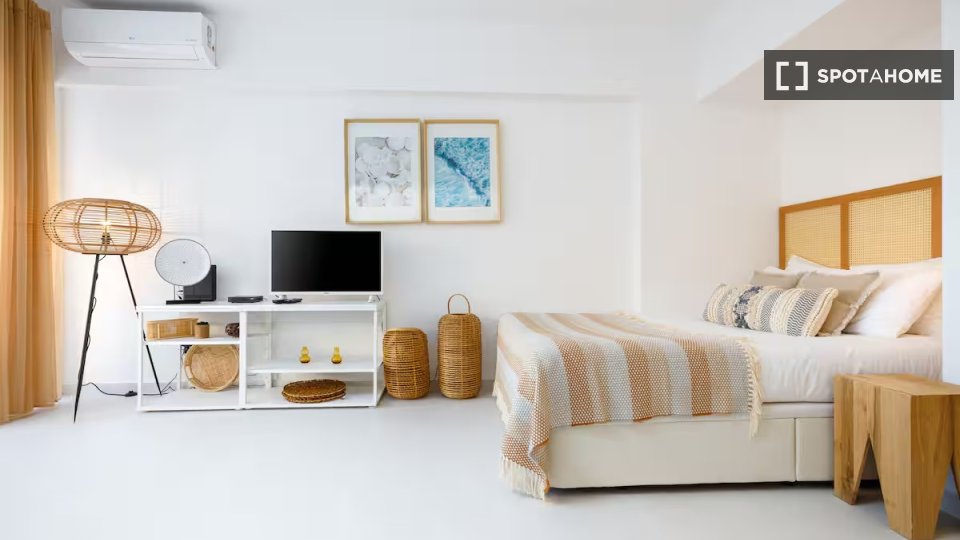 Apartment mono Lisbon — photo 11
