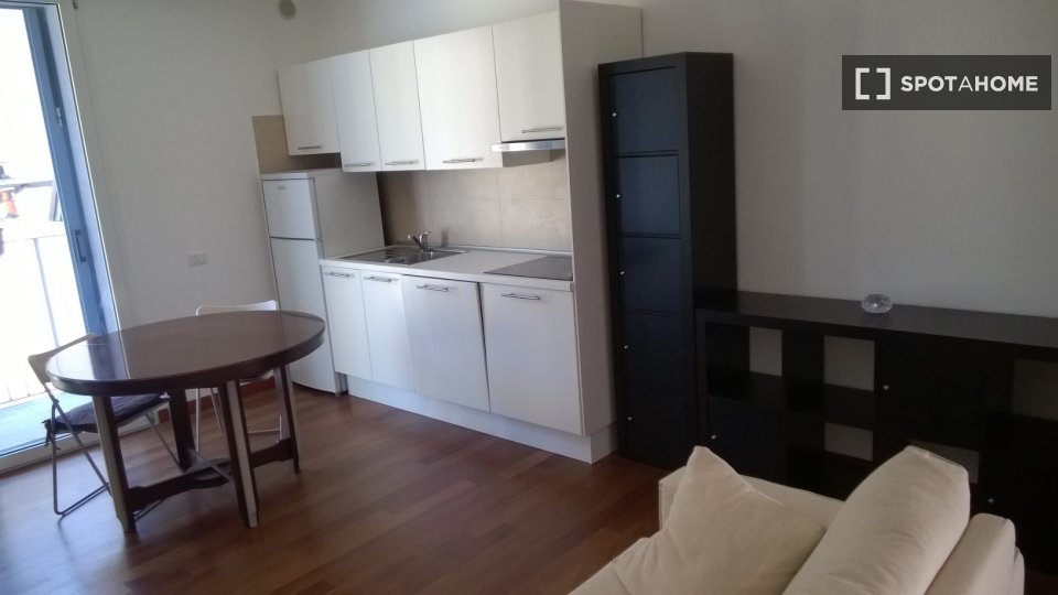 Apartment Milan, 1 bed, 55m² — photo 2