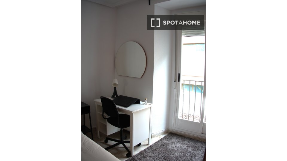 Double room Madrid, 6 beds — photo 10
