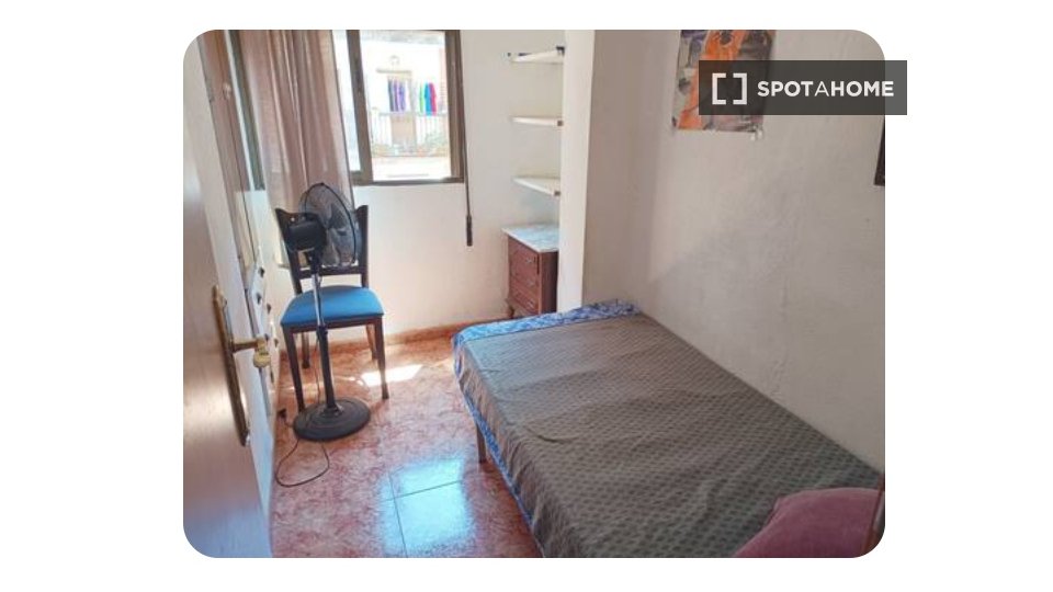 Double room Valencia, 4 beds, 68m² — photo 4