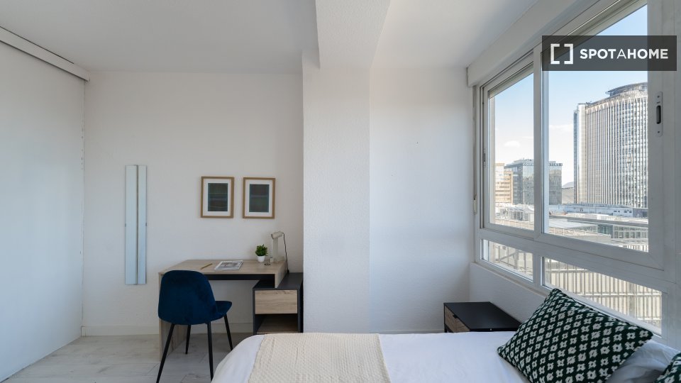 Double room Madrid, 6 beds — photo 31