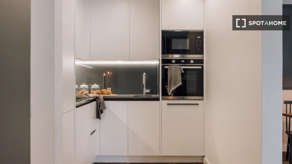 Apartment Lisbon, 2 beds — photo 8