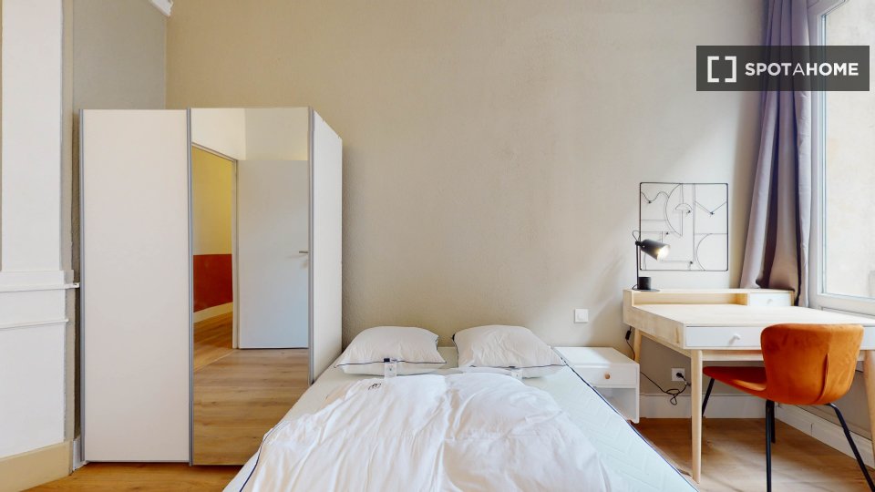 Double room Montpellier, 18 beds — photo 10