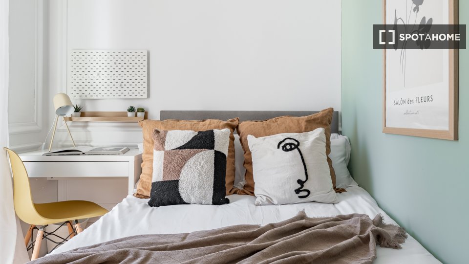 Double room Madrid, 10 beds, 173m² — photo 52