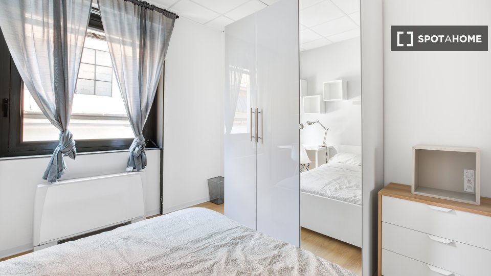 Double room Milan, 7 beds, 166m² — photo 12
