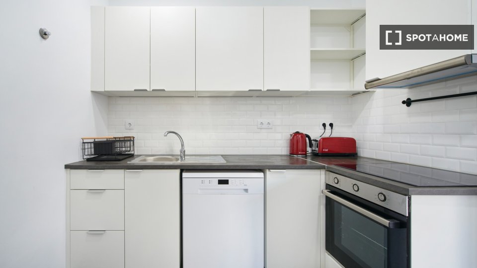 Double room Lisbon, 4 beds — photo 42