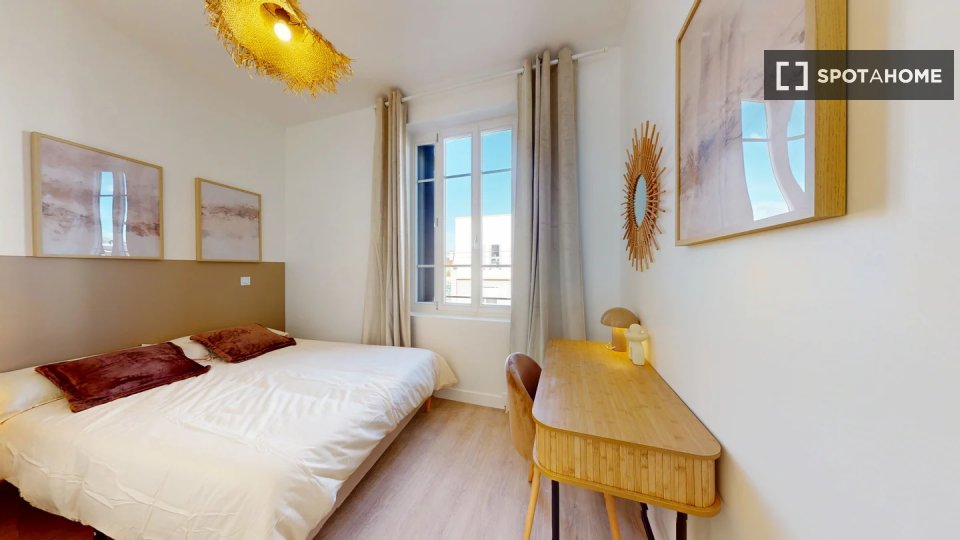 Double room Lyon, 17 beds — photo 9