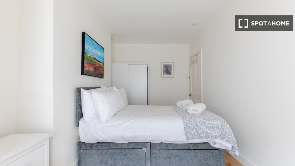 Apartment London, 2 beds, 65m² — photo 2
