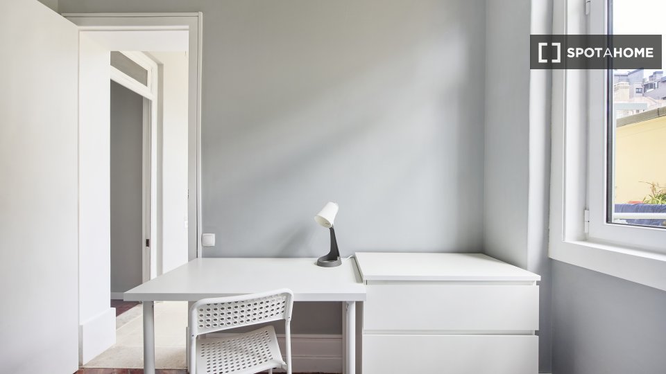 Double room Lisbon, 14 beds — photo 37
