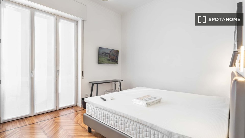 Double room Milan, 1 bed — photo 8