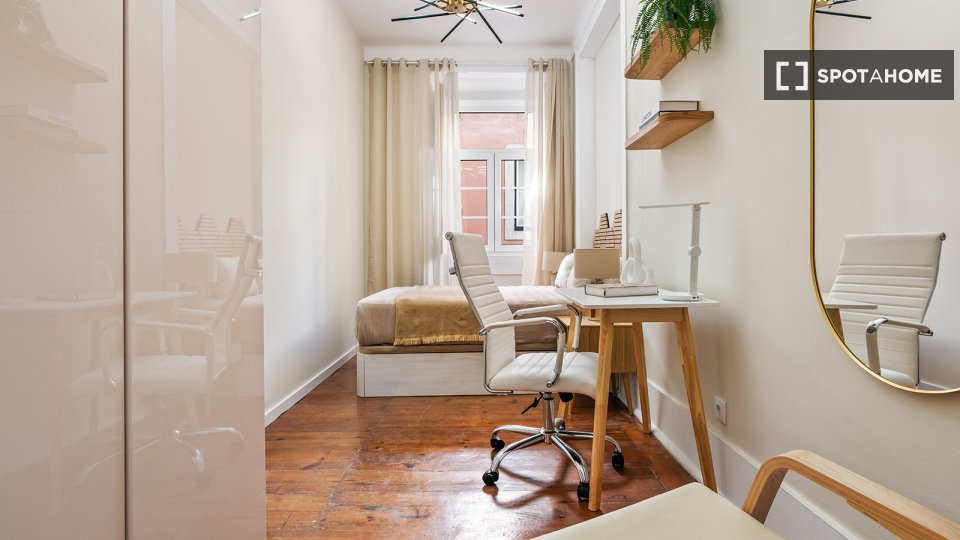 Double room Lisbon, 10 beds — photo 20