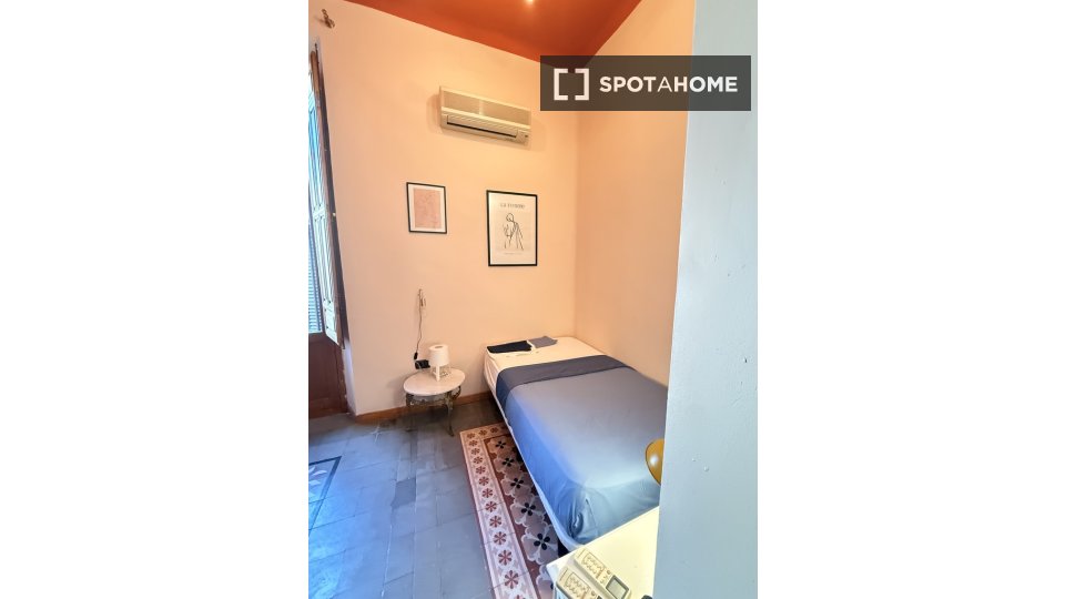 Double room Granada, 1 bed — photo 10