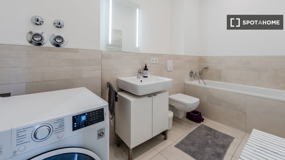 Apartment Berlin, 4 beds, 135m² — photo 3