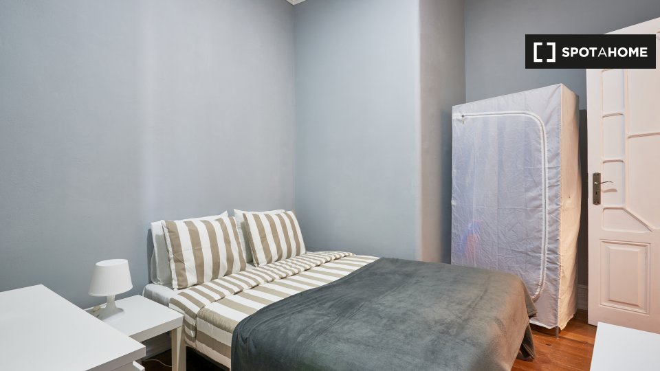 Double room Lisbon, 8 beds — photo 2