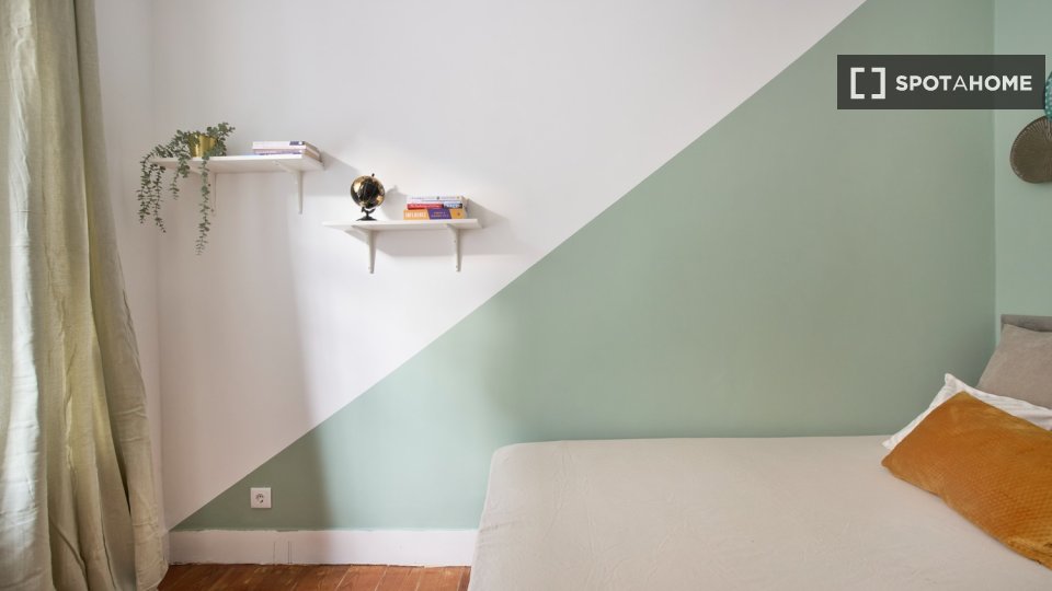 Double room Lisbon, 8 beds — photo 9