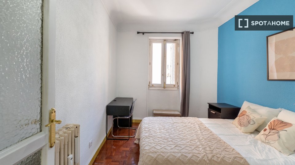 Double room Madrid, 7 beds — photo 19