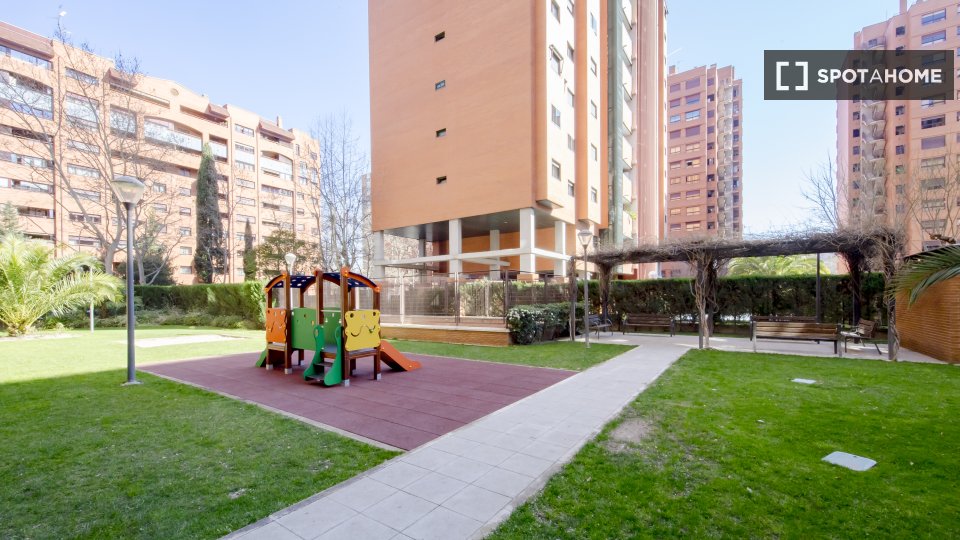 Double room Madrid, 7 beds — photo 19