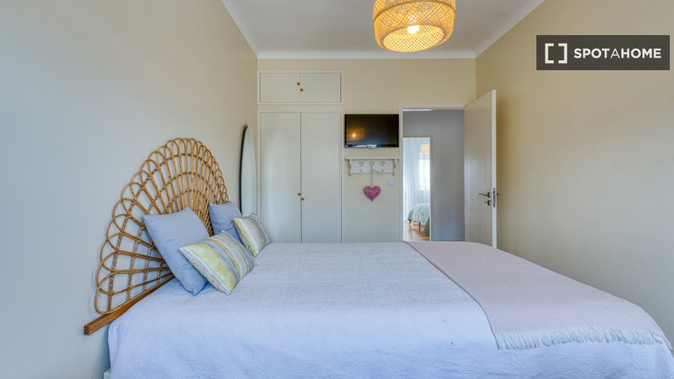 Double room Porto, 3 beds, 149m² — photo 8