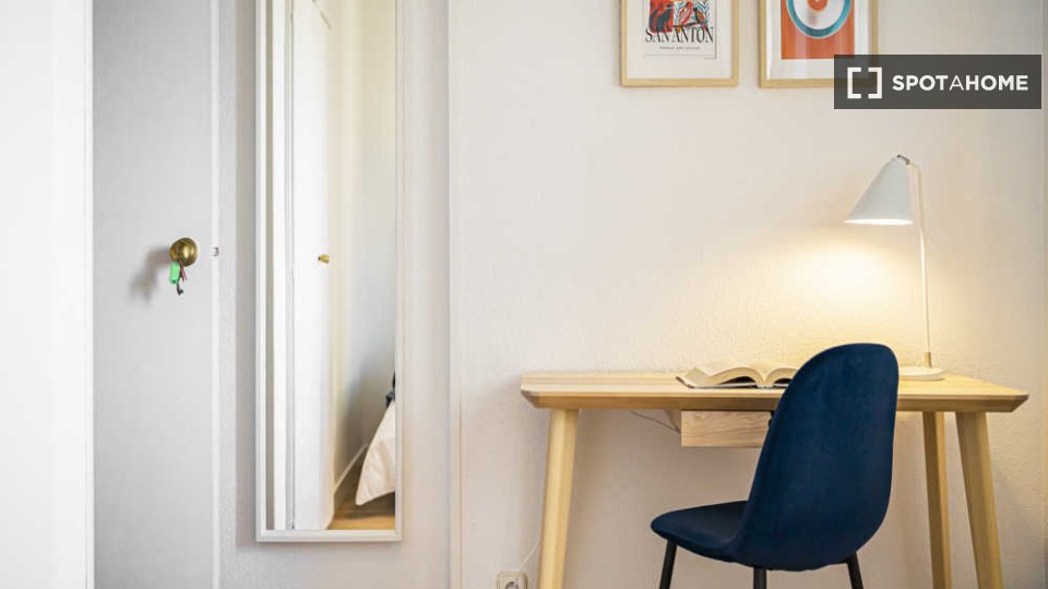 Double room Madrid, 16 beds — photo 48