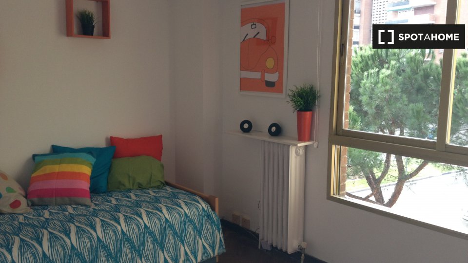 Double room Madrid, 5 beds, 140m² — photo 12