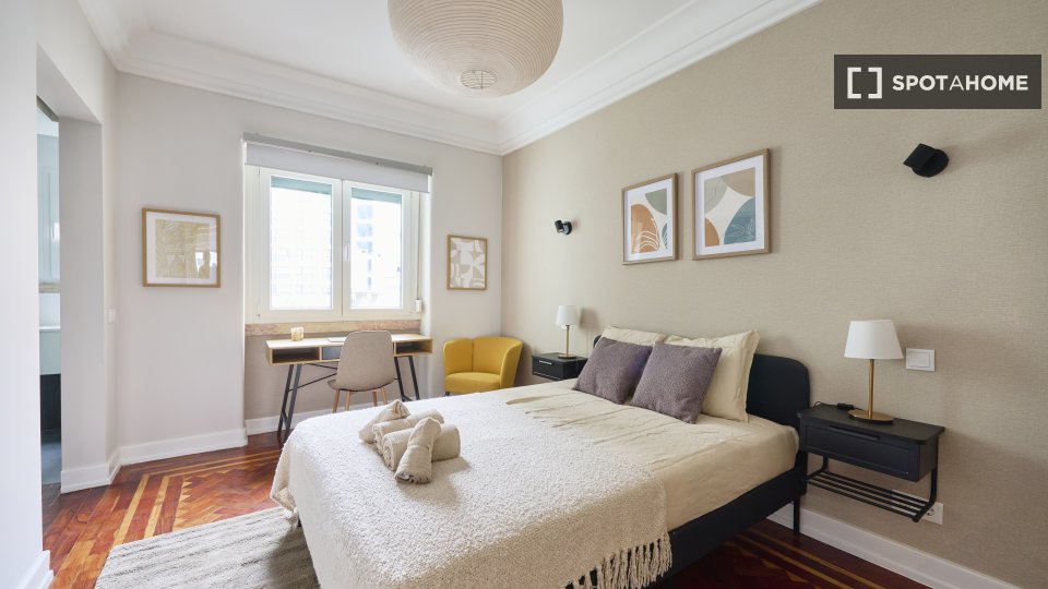 Double room Lisbon, 6 beds — photo 1