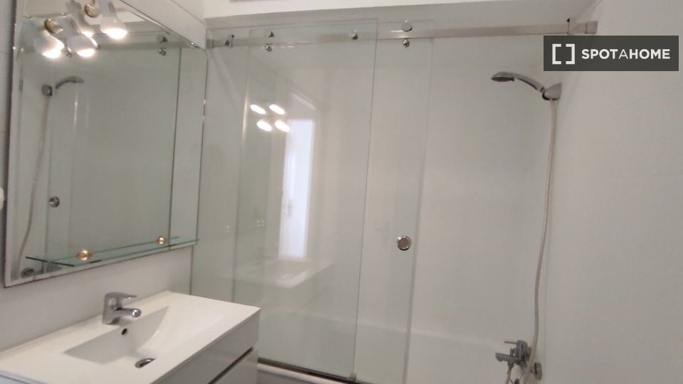 Double room Porto, 4 beds, 100m² — photo 4
