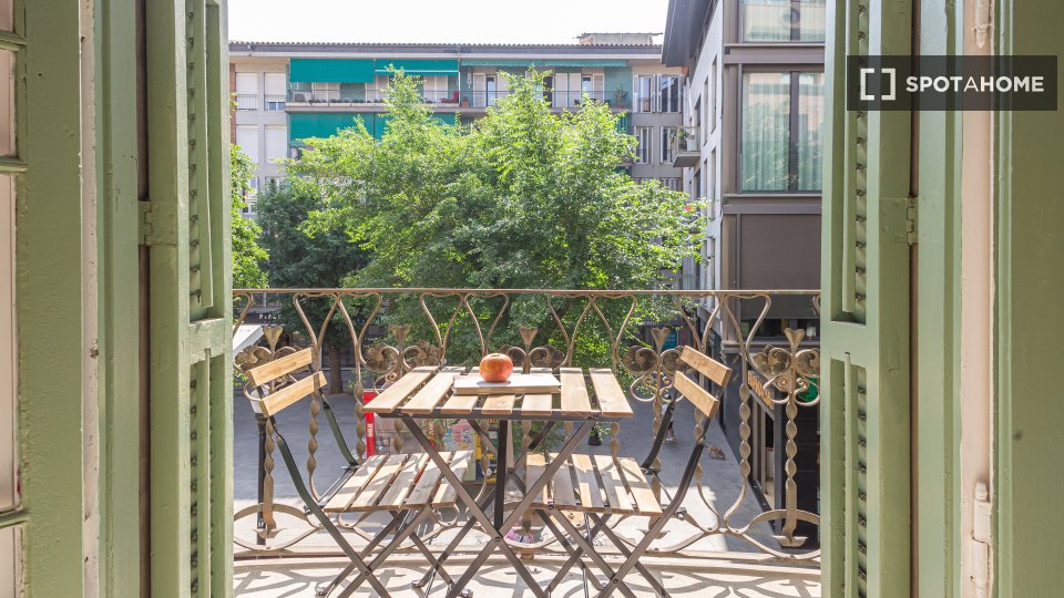 Double room Barcelona, 4 beds, 90m² — photo 10