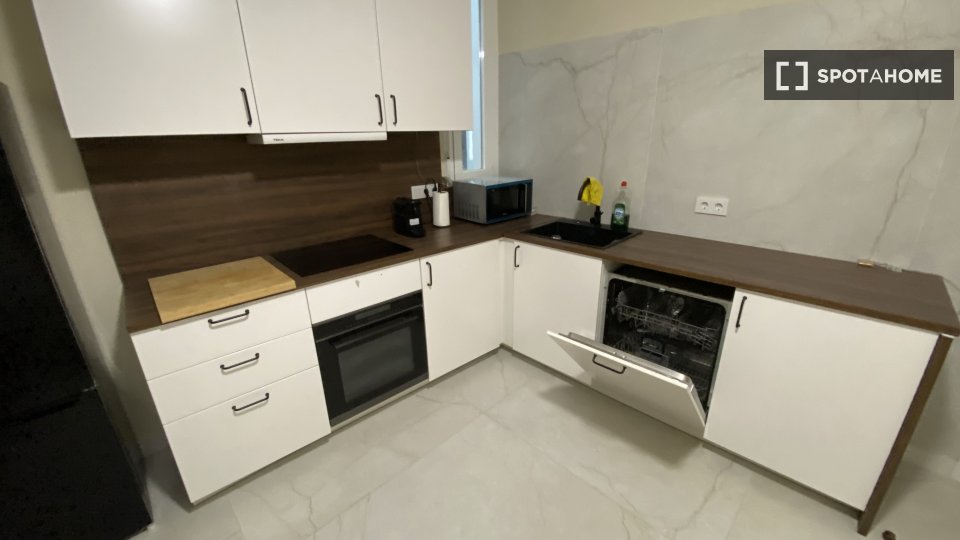 Double room Madrid, 3 beds — photo 14