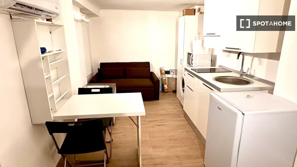 Apartment Milan, 1 bed, 30m² — photo 2