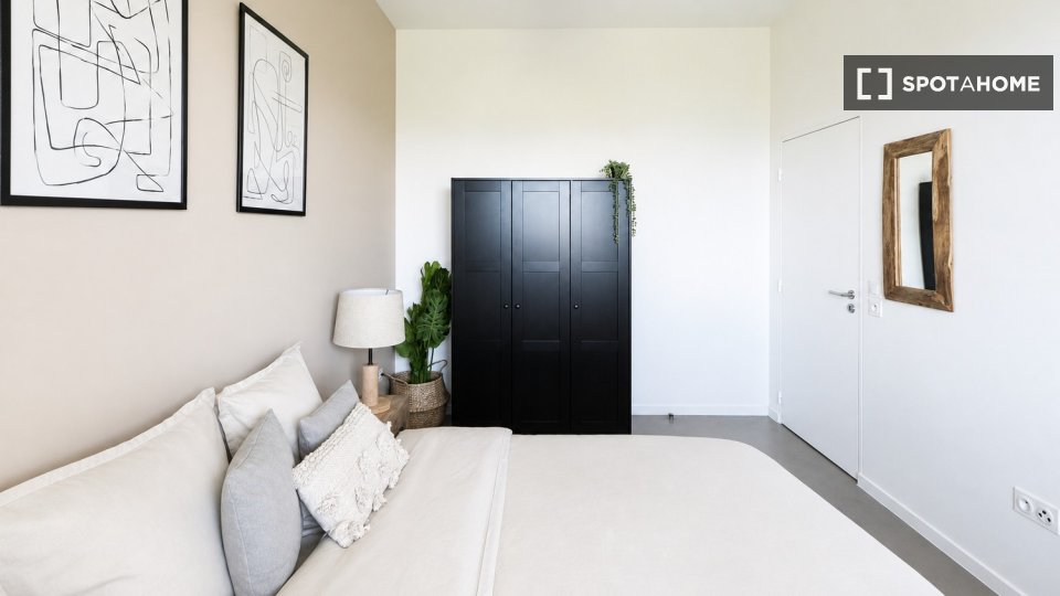 Chambre double Paris, 4 chambres — photo 24