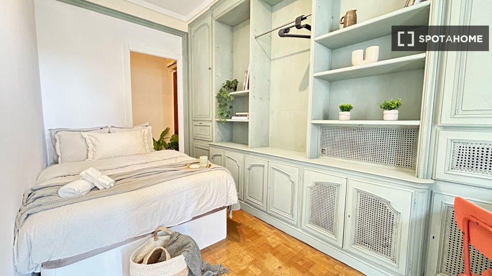 Double room Barcelona, 9 beds — photo 13