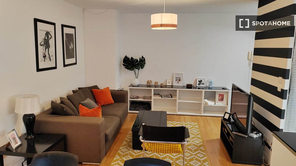 Apartment Lyon, 2 beds, 65m² — photo 2