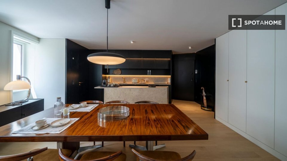 Apartment Lisbon, 2 beds, 101m² — photo 12