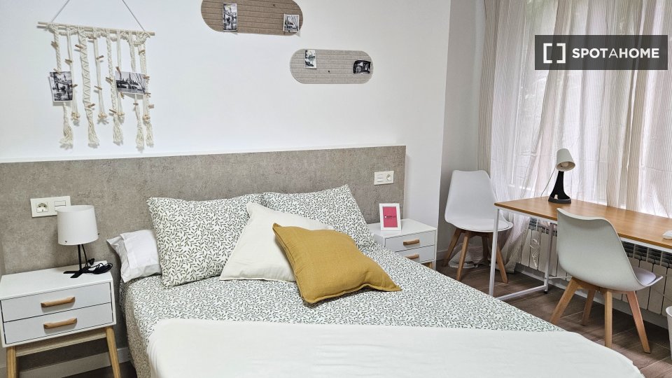 Habitación en piso compartido en alquiler en Zaragoza