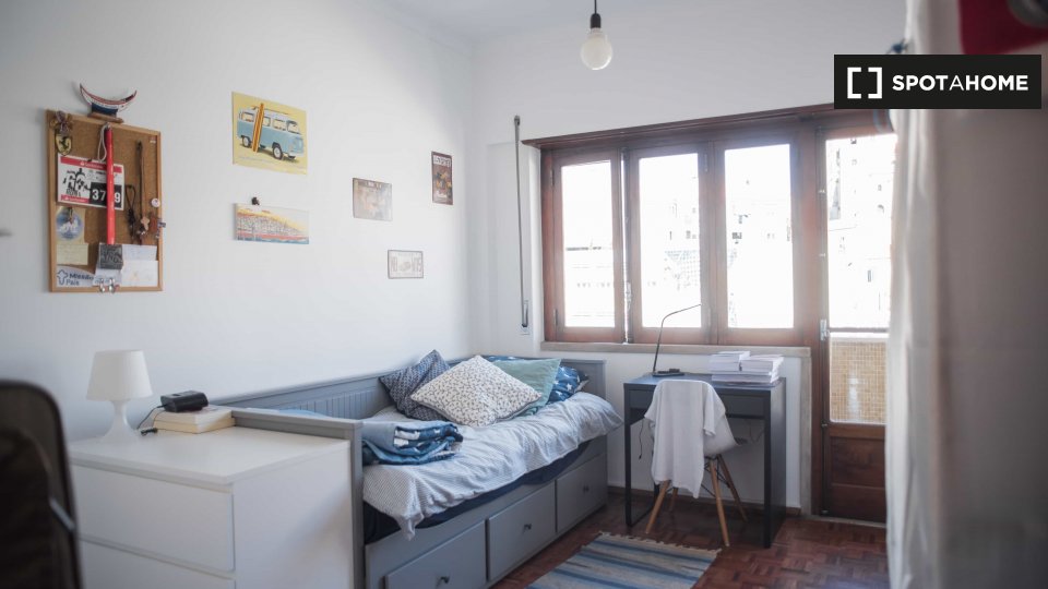 Double room Lisbon, 4 beds, 100m² — photo 1