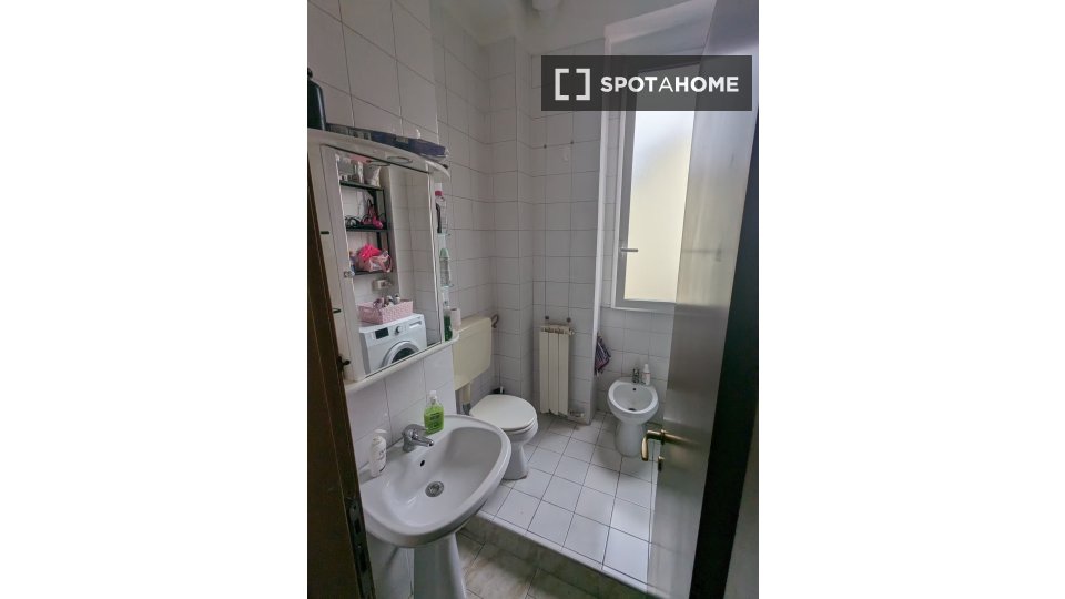 Double room Milan, 2 beds, 80m² — photo 3
