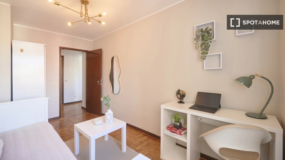 Double room Lisbon, 5 beds — photo 3